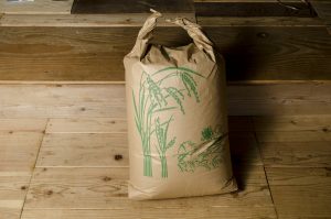 棚田　岩屋湧水 満月収穫新米